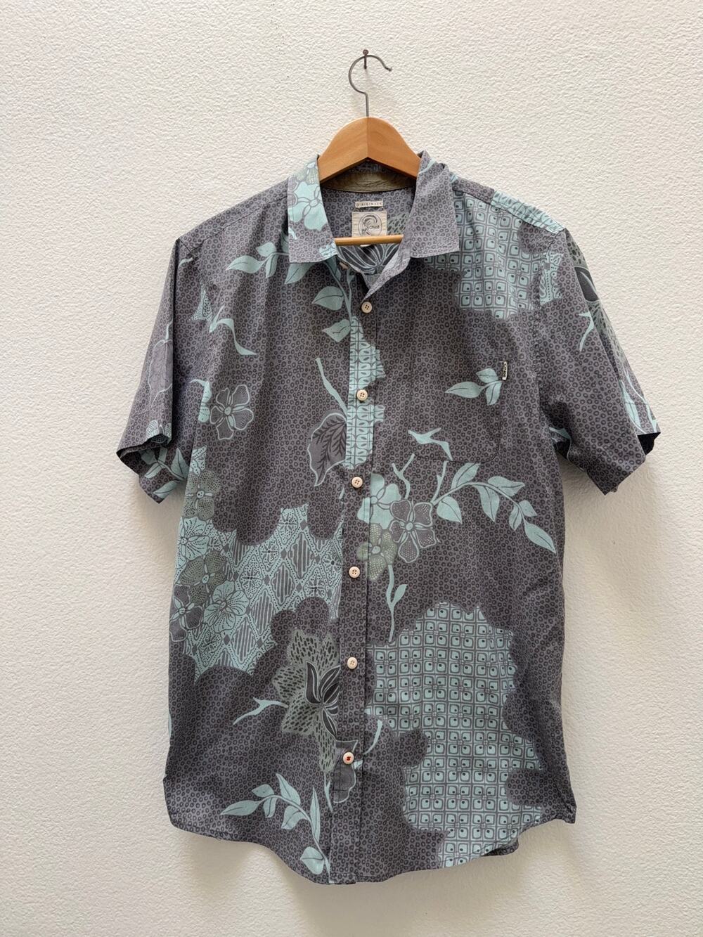 O'Neill Originals Men XL Short Sleeve Hawaiian Button Down Shirt Grey Floral